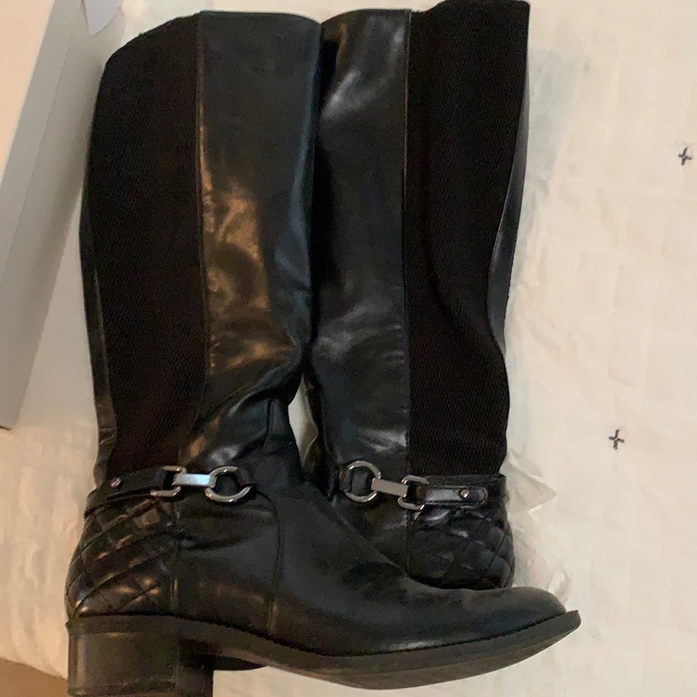 Black boots